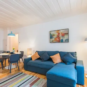feels-like-home-anjos-charming-apartment.hotels-lisbon-portugal.com/